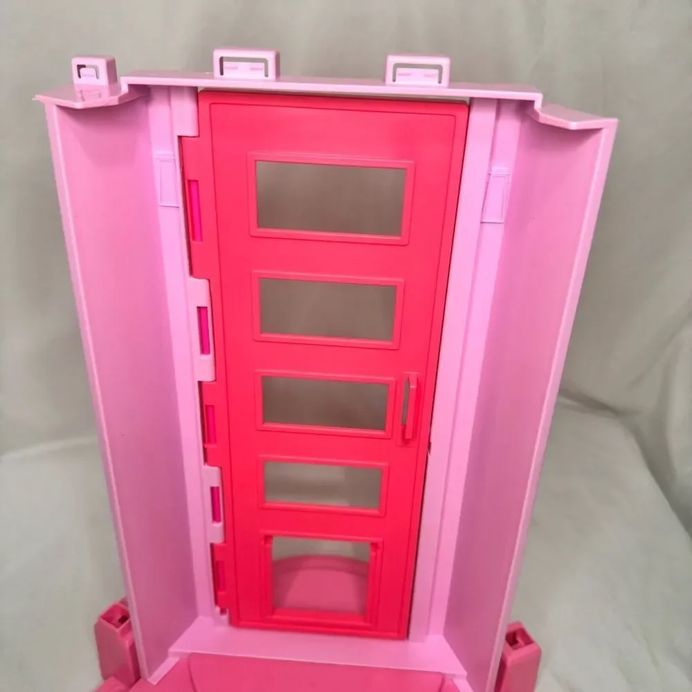 2023 Barbie Dreamhouse Backdoor